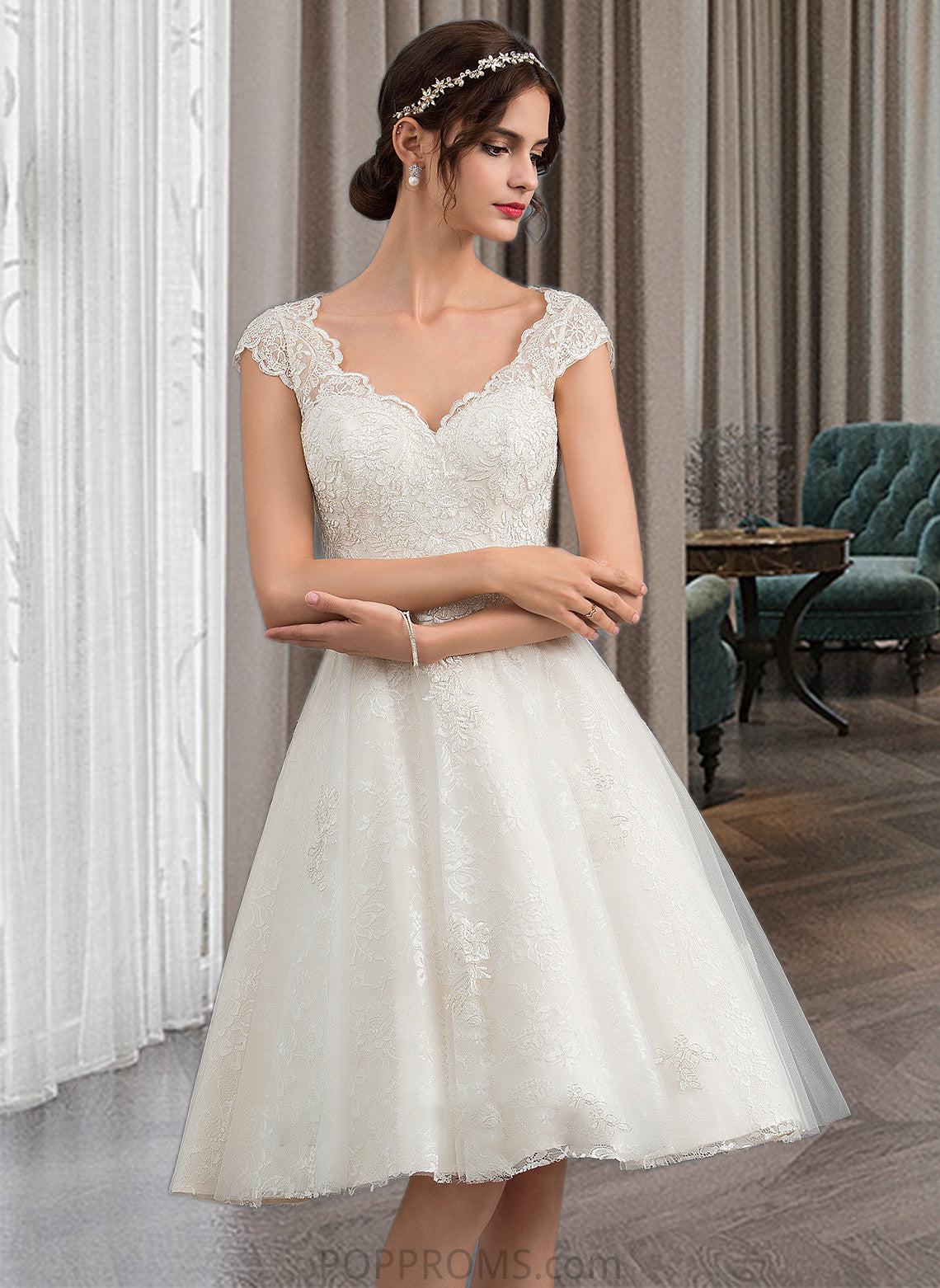 Kiera A-Line V-neck Knee-Length Tulle Lace Wedding Dress PP6P0013700