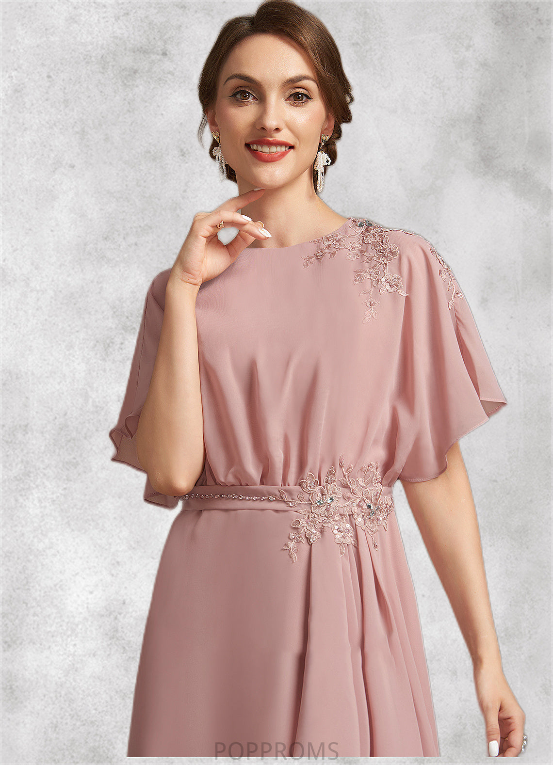 Kenna Sheath/Column Scoop Neck Knee-Length Chiffon Mother of the Bride Dress With Appliques Lace PP6126P0014829