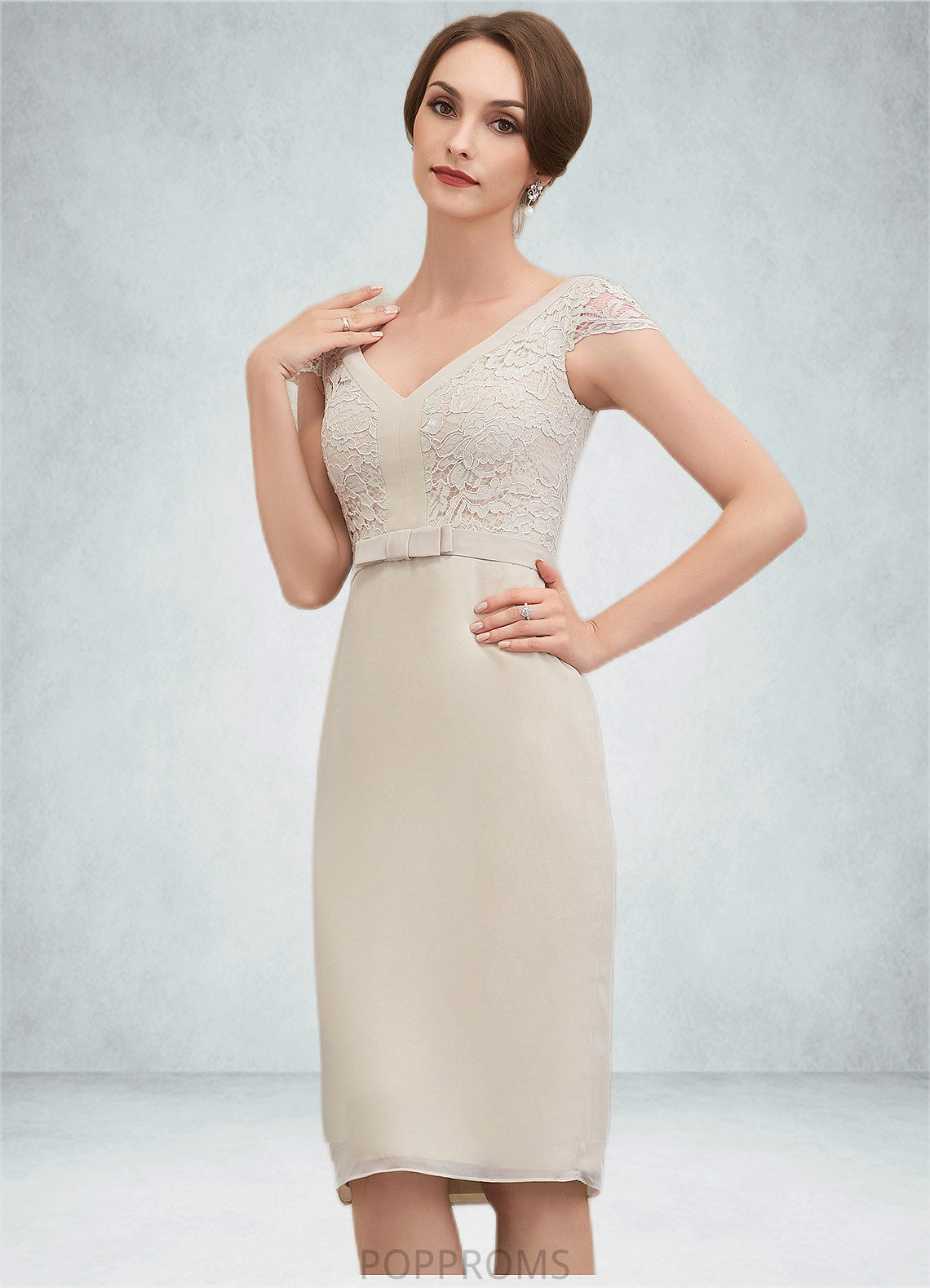 Azul Sheath/Column V-neck Knee-Length Chiffon Lace Mother of the Bride Dress With Bow(s) PP6126P0014924