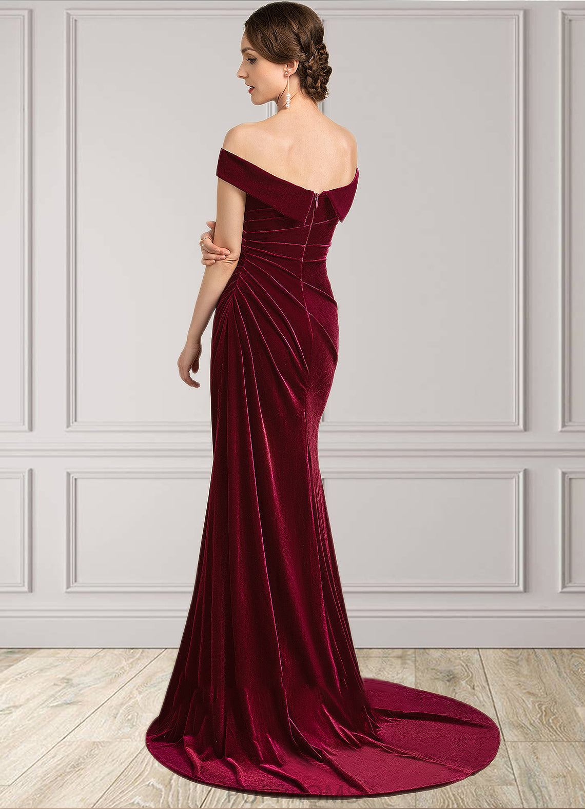 Heather Trumpet/Mermaid Off-the-Shoulder Sweep Train Velvet Mother of the Bride Dress With Ruffle PP6126P0014988