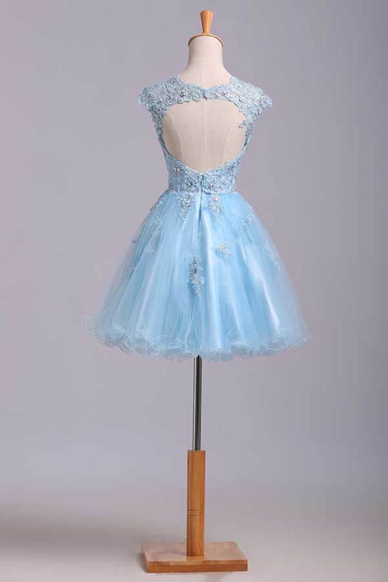 2024 Scoop Short/Mini Prom Dress A Line Tulle Skirt Embellished Bodice With Beads And Applique Cap Sleeve