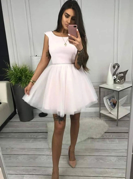 A-line Round Neck Tulle Short Homecoming Dresses