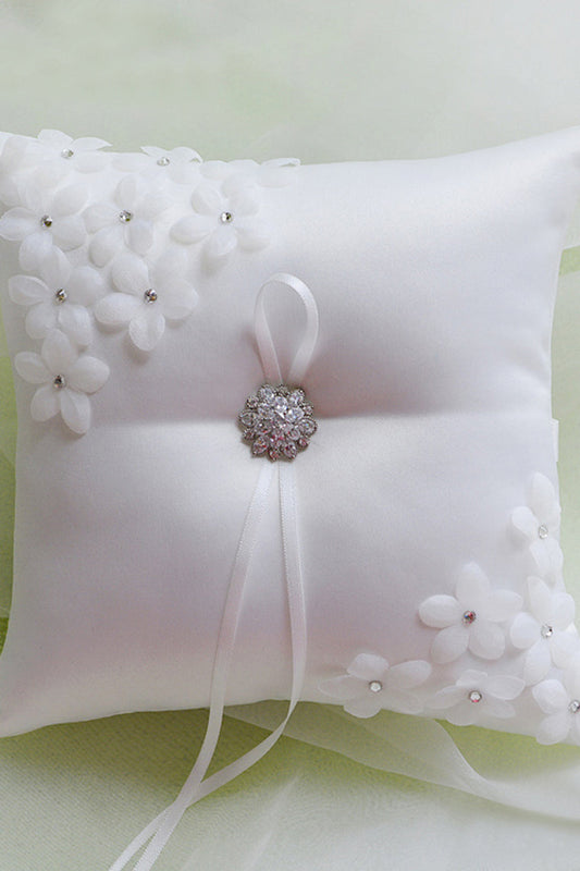 Nice Ring Pillow In Satin With Flowers