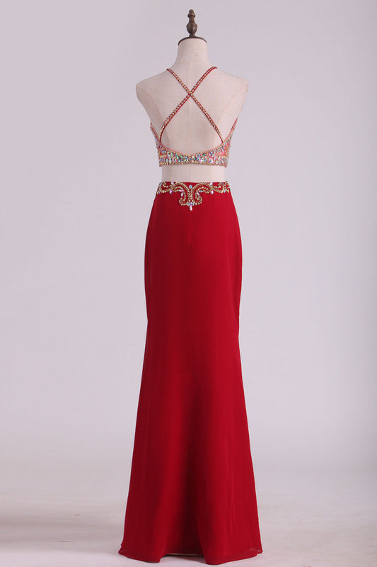 2024 Two Pieces Halter Sheath Prom Dresses Chiffon With Beading