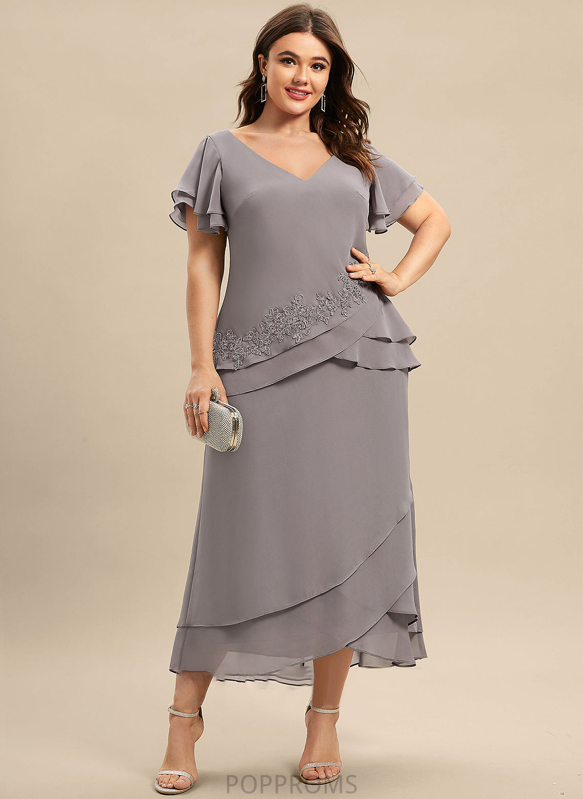 Sheath/Column Mother Abbigail Cascading Lace V-neck Asymmetrical Chiffon Dress Mother of the Bride Dresses With of the Ruffles Appliques Bride