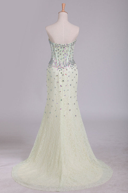 2024 Sweetheart Sheath/Column Prom Dress Lace With Rhinestone