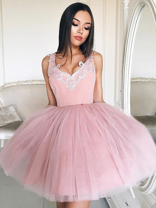 Tulle Ball Gown V Neck Sleeveless Applique Cut Short Cora Homecoming Dresses Mini