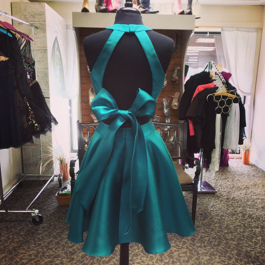 Halter Homecoming Dresses Two Pieces A Line Satin Camilla Sleeveless Cut Out Bow Knot Teal Pleated