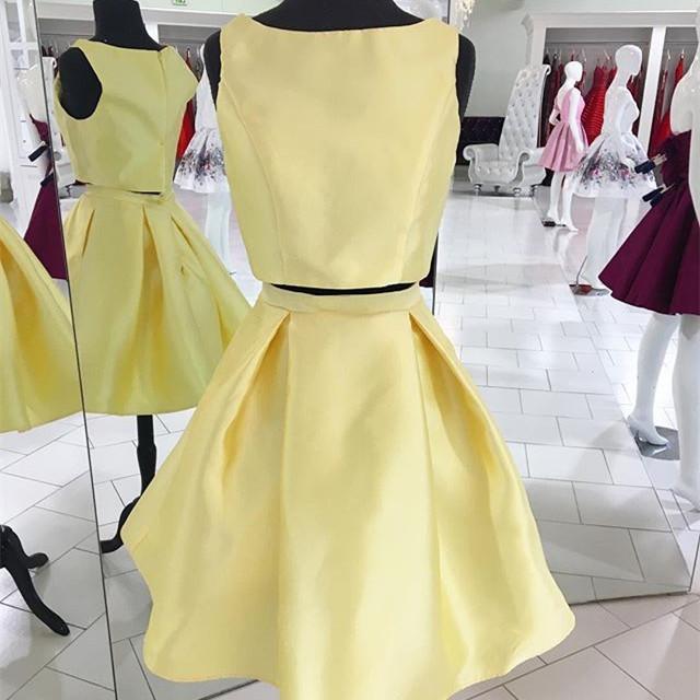 Bateau Sleeveless Pleated Satin A Line Jimena Homecoming Dresses Two Pieces Simple Light Yellow