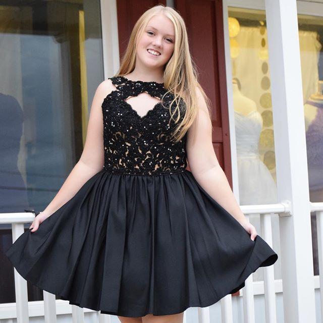 Jewel Sleeveless Cut Satin Haylee A Line Homecoming Dresses Out Black Appliques Pleated Short