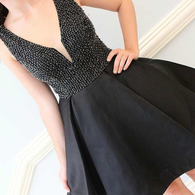 Beading Black Pleated Deep Homecoming Dresses Satin A Line Kaylyn V Neck Sleeveless Short Elegant