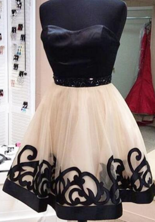 Black Strapless Sweetheart Backless Organza A Line Tina Homecoming Dresses Pleated