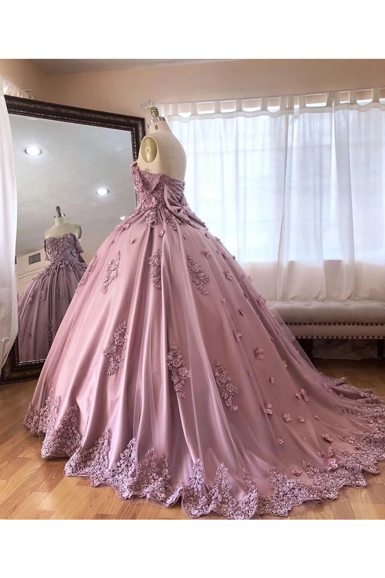 Ball Gown Off The Shoulder Tulle Quinceanera Dress With Lace Appliques, Puffy Prom Dress