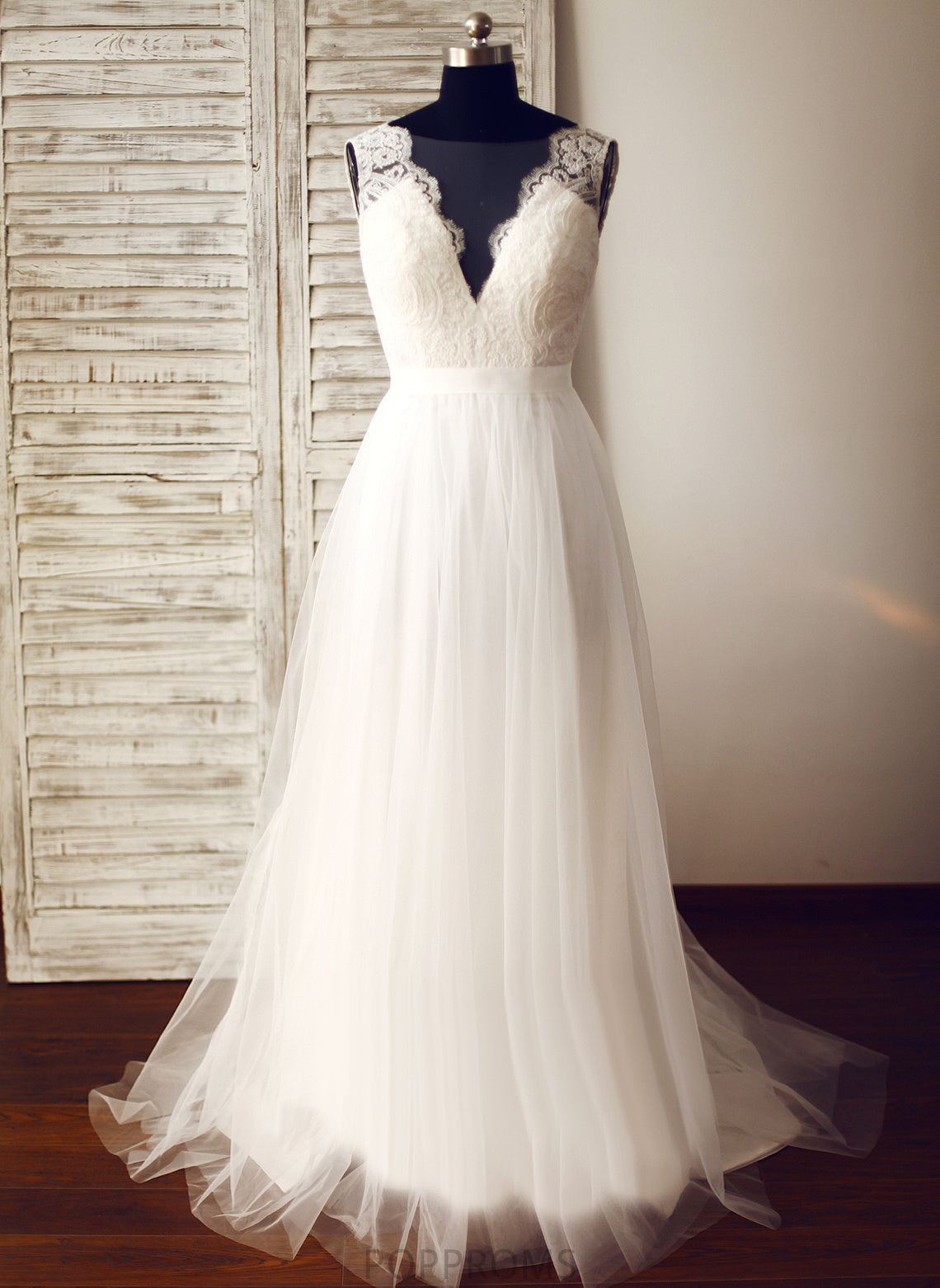 V-neck Wedding Dresses Tulle Sabrina Wedding A-Line Lace Train Sweep Dress