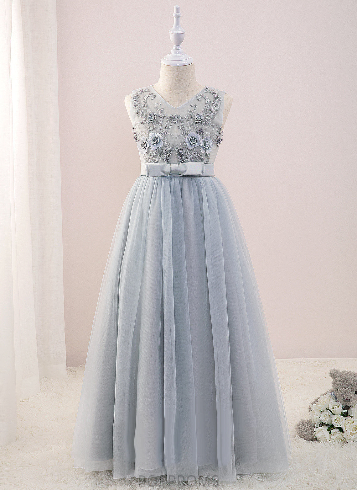 Tulle/Lace Girl V-neck - Dress Flower Girl Dresses Beading/Flower(s) Flower With Floor-length A-Line Sleeveless Kassandra