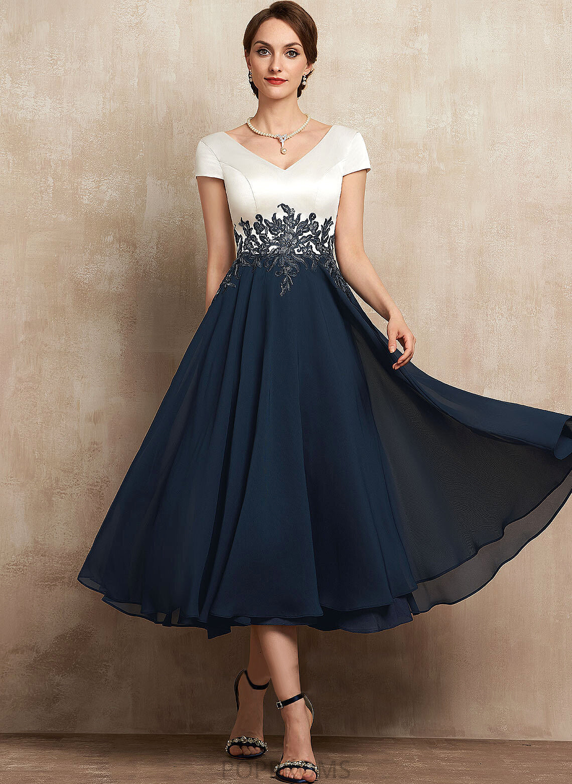 Satin Chiffon Lace Cocktail Dresses Cocktail Dress A-Line Logan V-neck Tea-Length