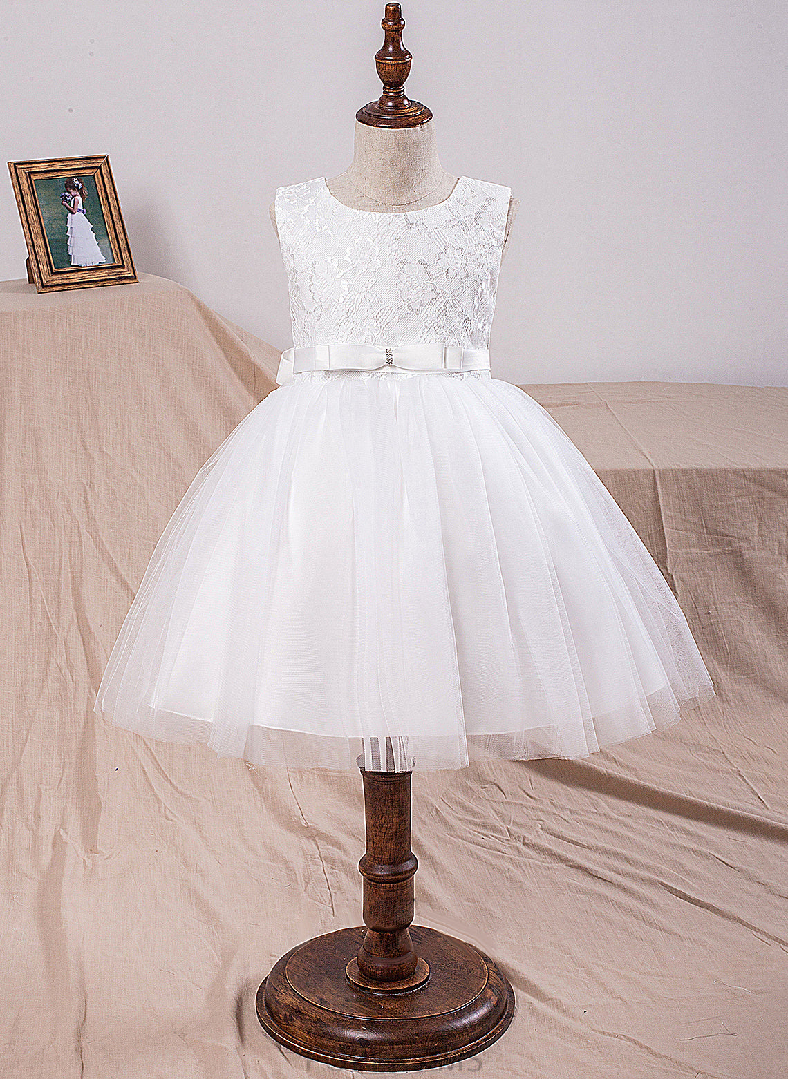 Girl Tulle/Lace - Ball-Gown/Princess Bow(s) Neck Scoop Sleeveless Flower Girl Dresses With Flower Dress Grace Knee-length