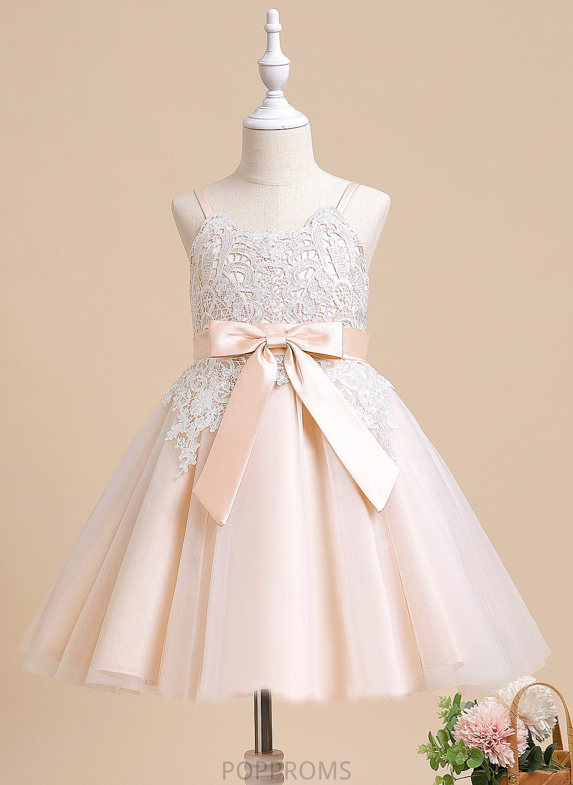 - Bow(s) Flower Girl Dresses Neck Flower Tulle Danielle Girl A-Line Dress Sleeveless Knee-length With Scalloped