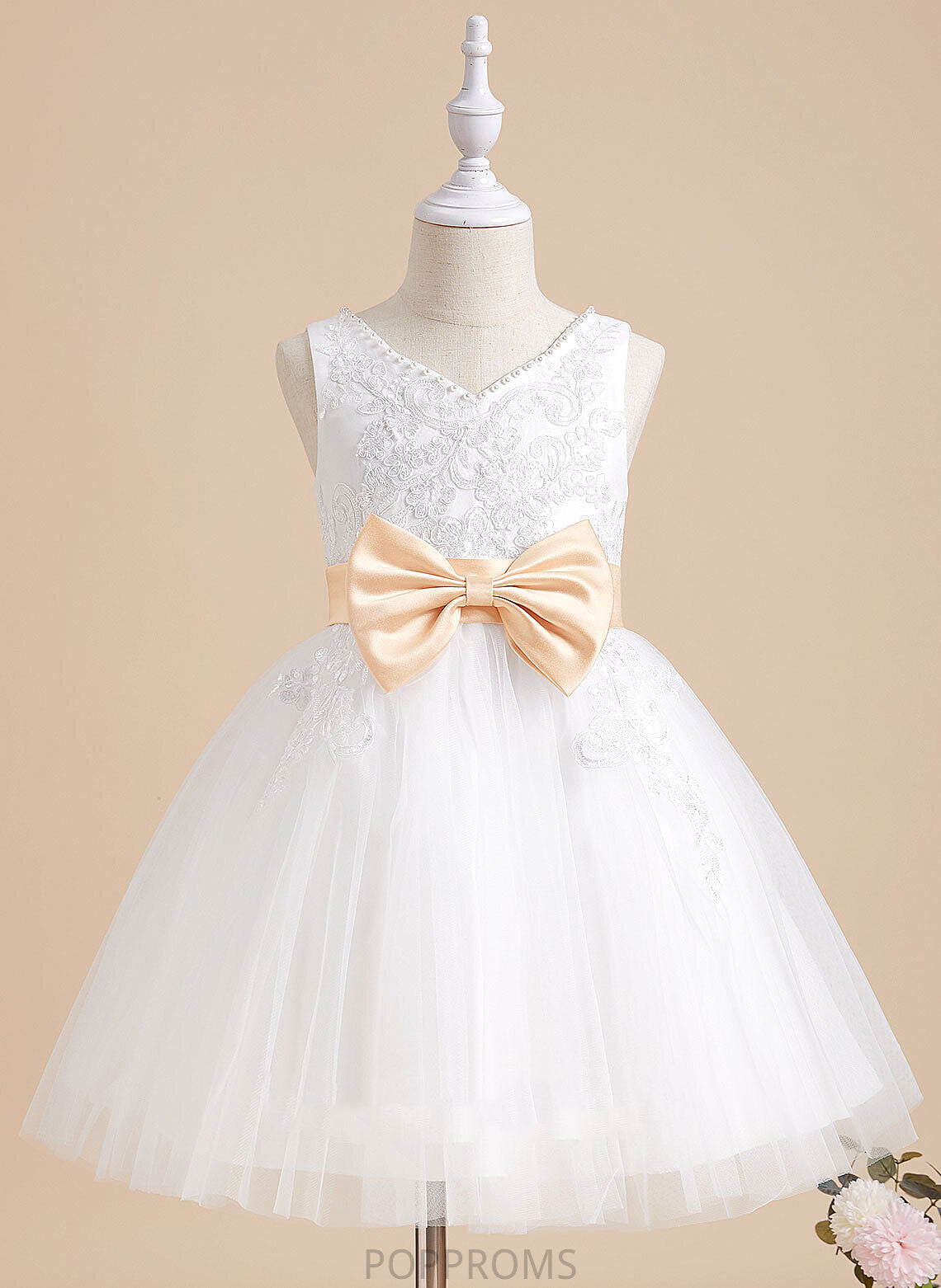 With Sash/Beading/Bow(s) Girl A-Line Flower Knee-length Tulle/Lace V-neck Dress Flower Girl Dresses Sleeveless - Kaylin