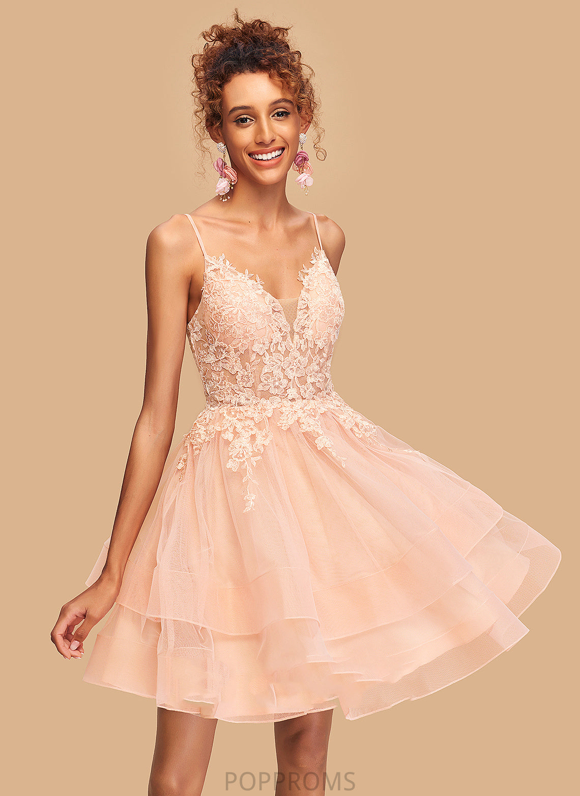 With Lace A-Line Short/Mini Rayne Homecoming Dresses V-neck Tulle Homecoming Dress