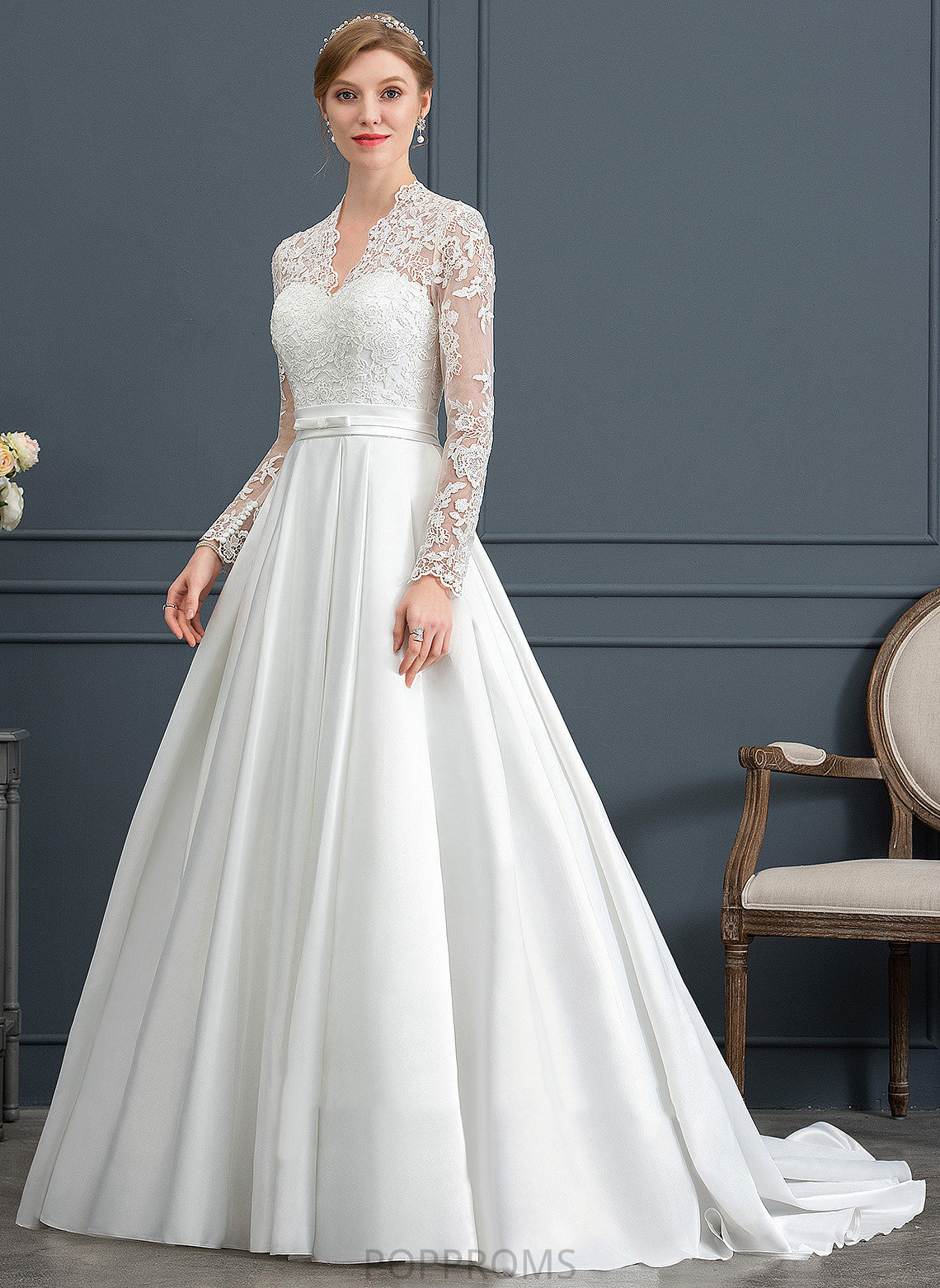 Wedding Wedding Dresses Ball-Gown/Princess Satin V-neck Dress With Bow(s) Court Lace Shirley Train