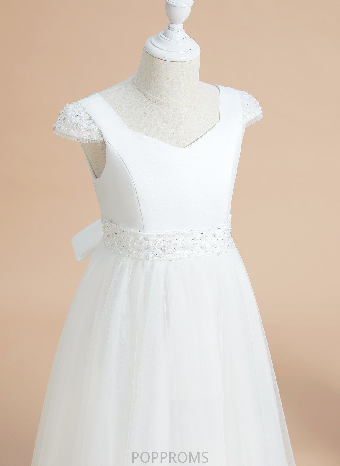 Satin/Tulle Beading/Bow(s) Natalya Girl Dress Short Flower Girl Dresses Ball-Gown/Princess V-neck Flower With Floor-length Sleeves -