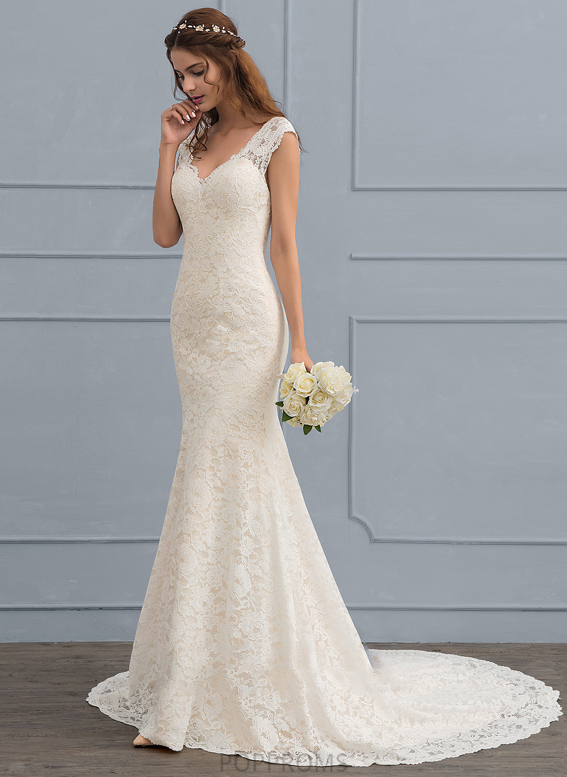 Court Dress V-neck Wedding Dresses Brooke Lace Train Trumpet/Mermaid Wedding