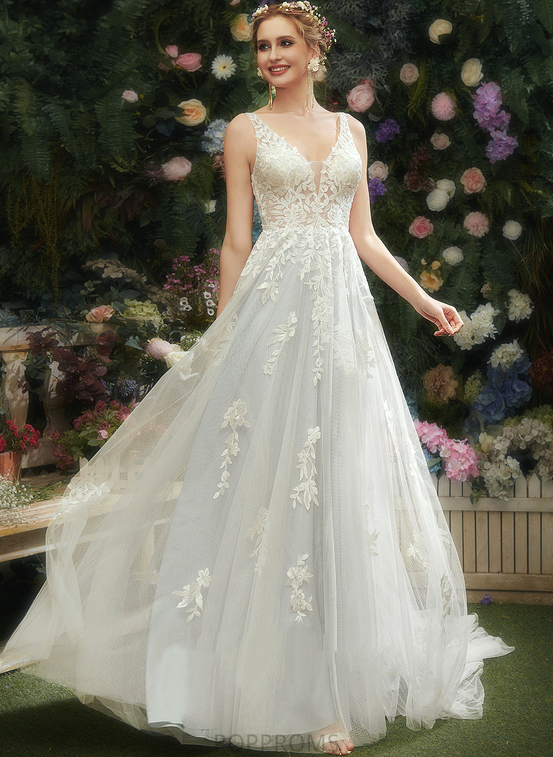 With Lace Sanai Tulle Dress Train Wedding Dresses A-Line V-neck Wedding Court