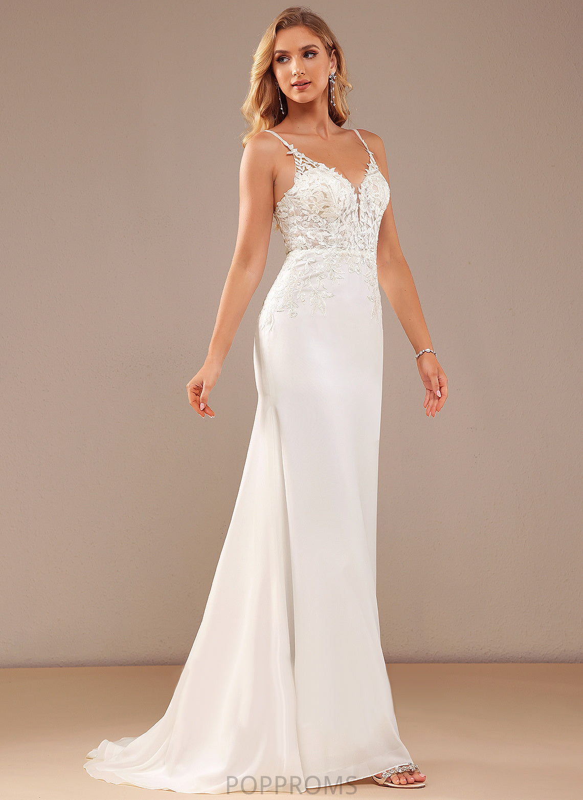 Court Chiffon Wedding Dress Lace Wedding Dresses Trumpet/Mermaid With Yoselin Beading Train V-neck