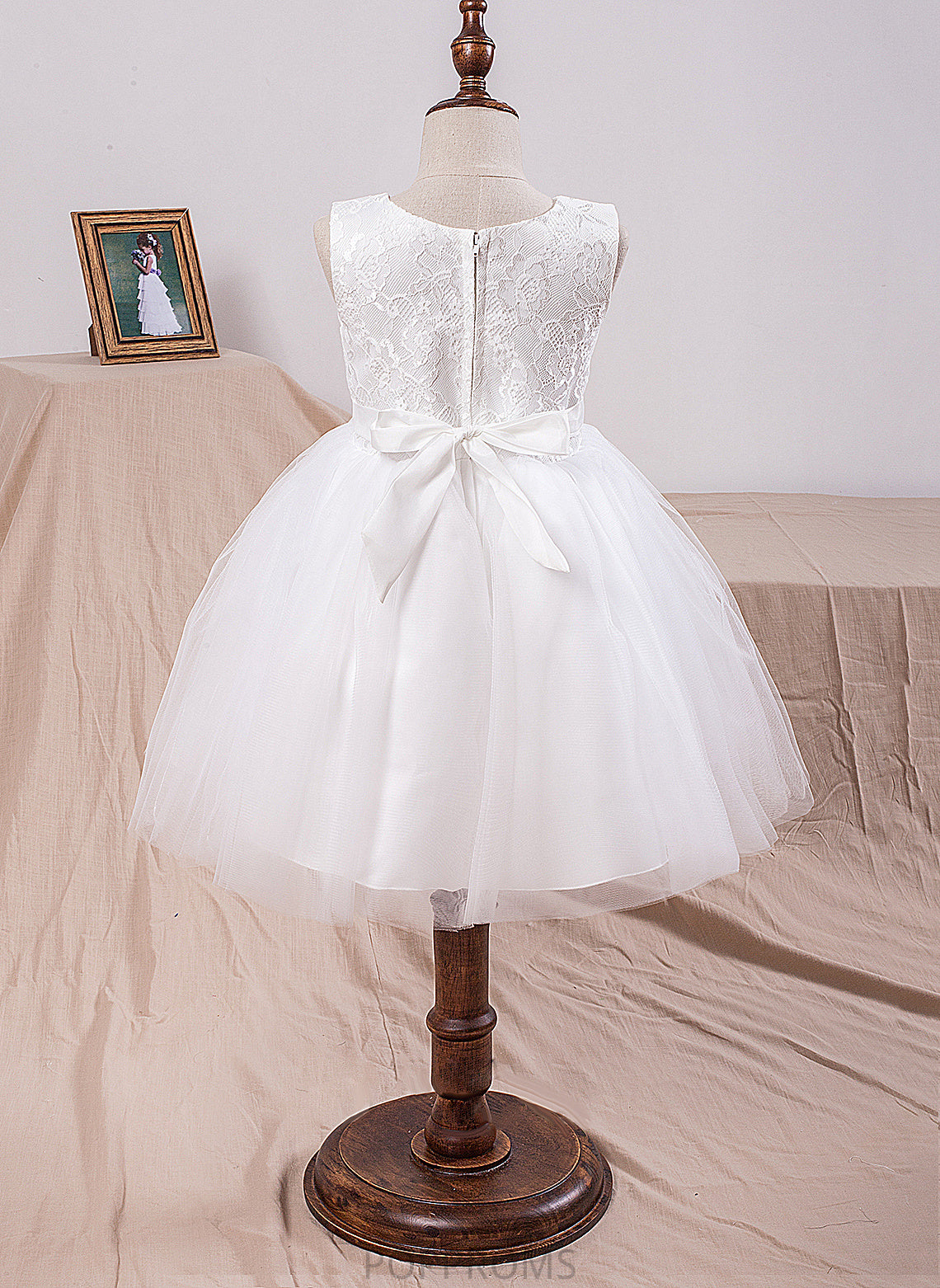 Girl Tulle/Lace - Ball-Gown/Princess Bow(s) Neck Scoop Sleeveless Flower Girl Dresses With Flower Dress Grace Knee-length