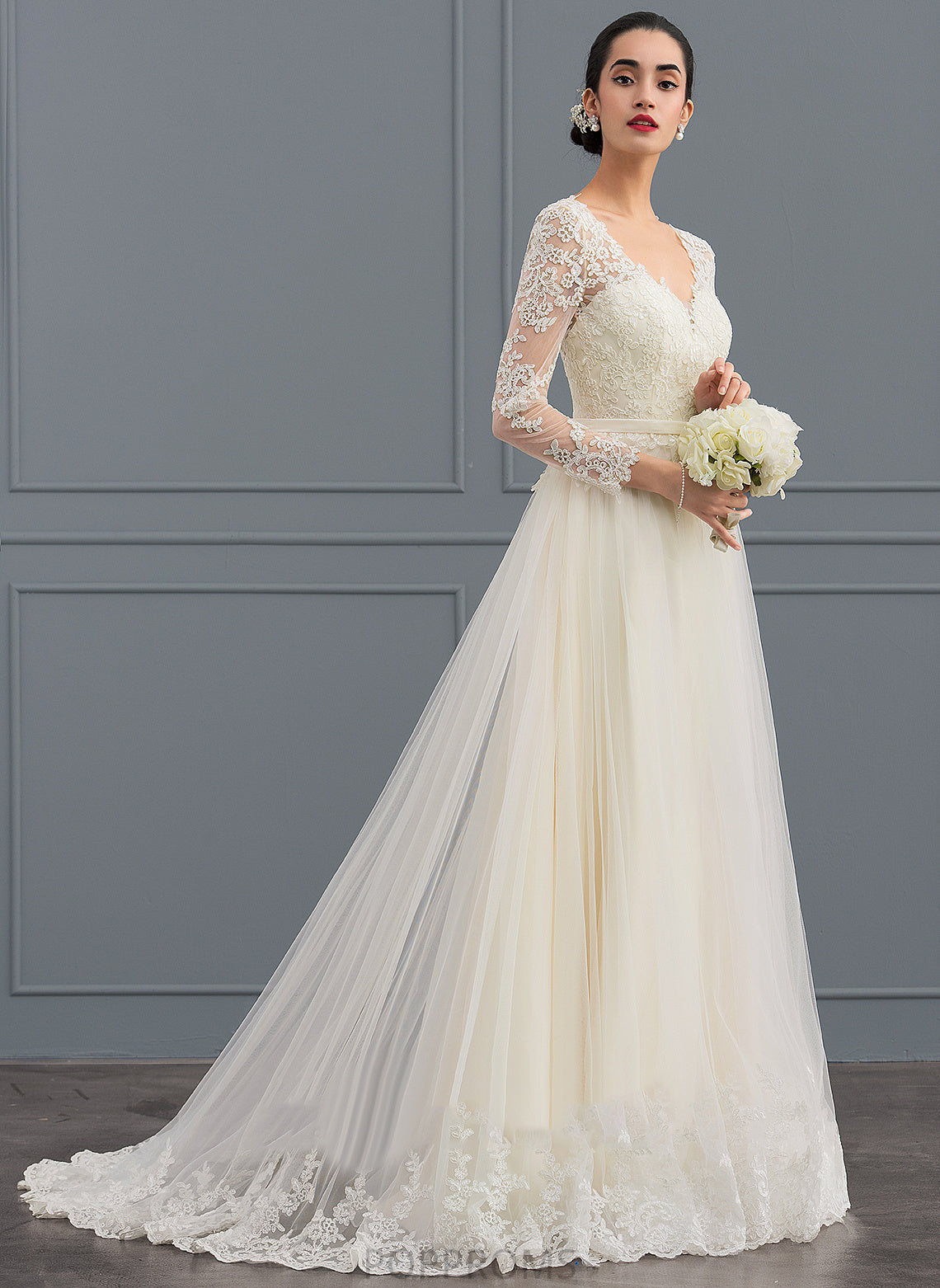 Dress Ball-Gown/Princess V-neck Lace Wedding Dresses Sweep Tulle Train Wedding Blanche