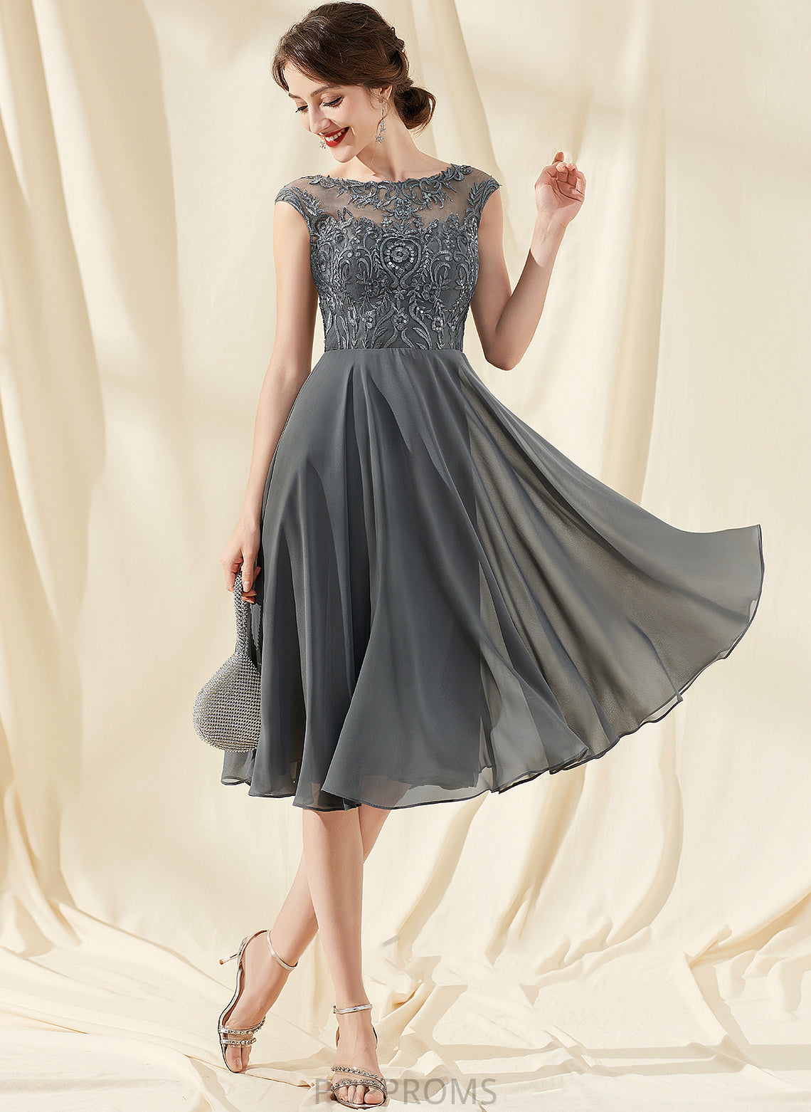 A-Line With Harmony Knee-Length Scoop Cocktail Dresses Lace Sequins Chiffon Neck Cocktail Dress