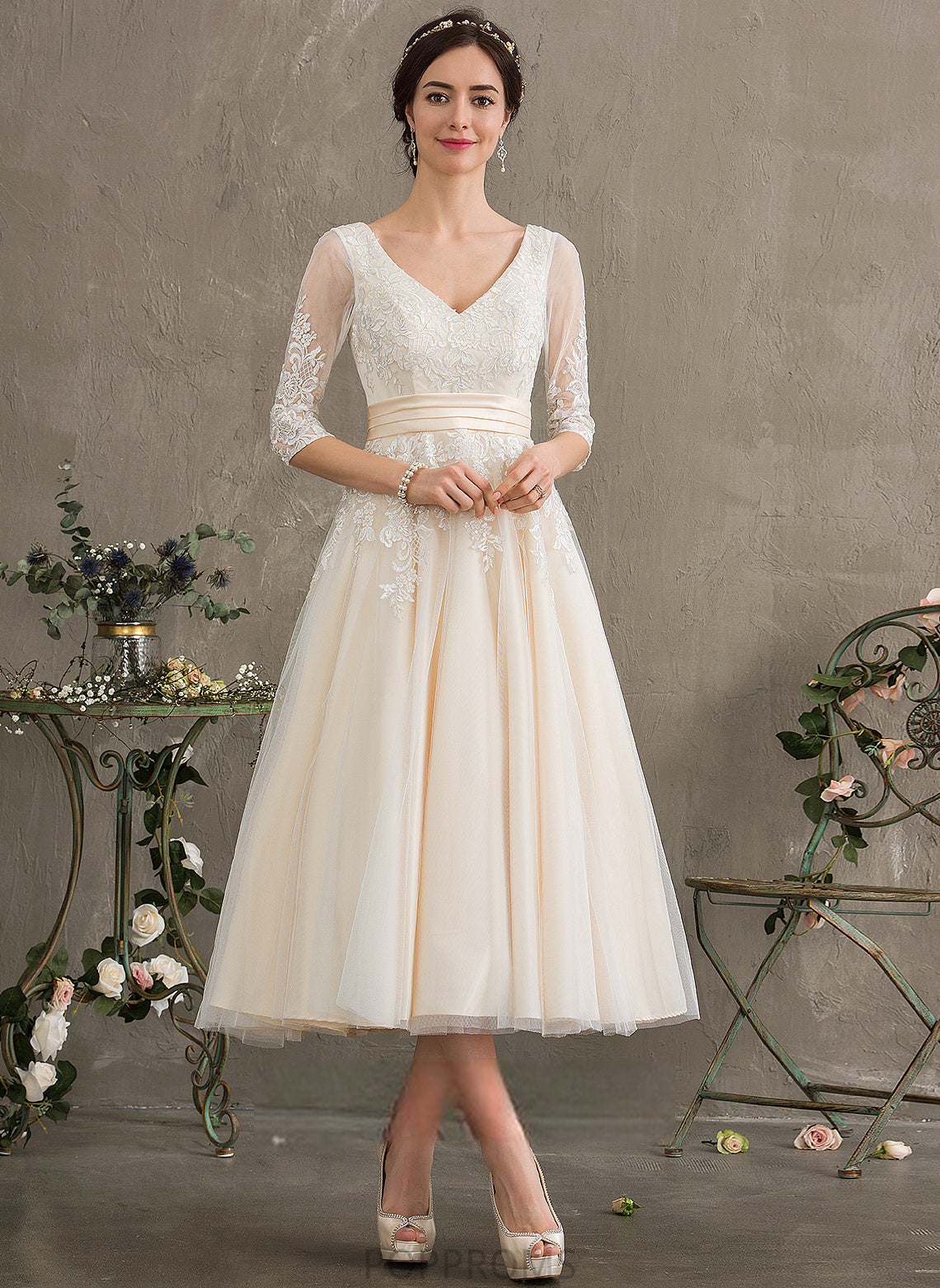 Ball-Gown/Princess Dress Lace V-neck Wedding Wedding Dresses Meredith Tulle Tea-Length