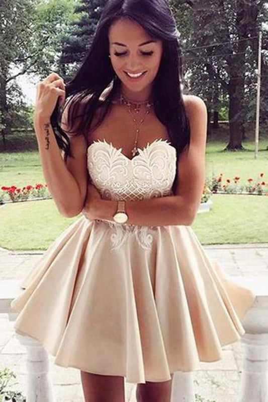 Sweetheart Neck A-line Strapless Taffeta Short Homecoming Dresses