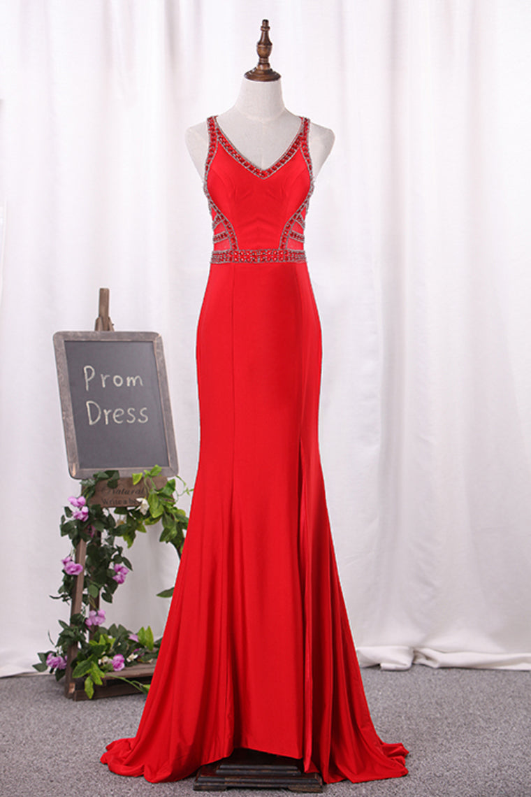 2024 Mermaid V Neck Spandex With Beads And Slit Sweep Train Prom Dresses