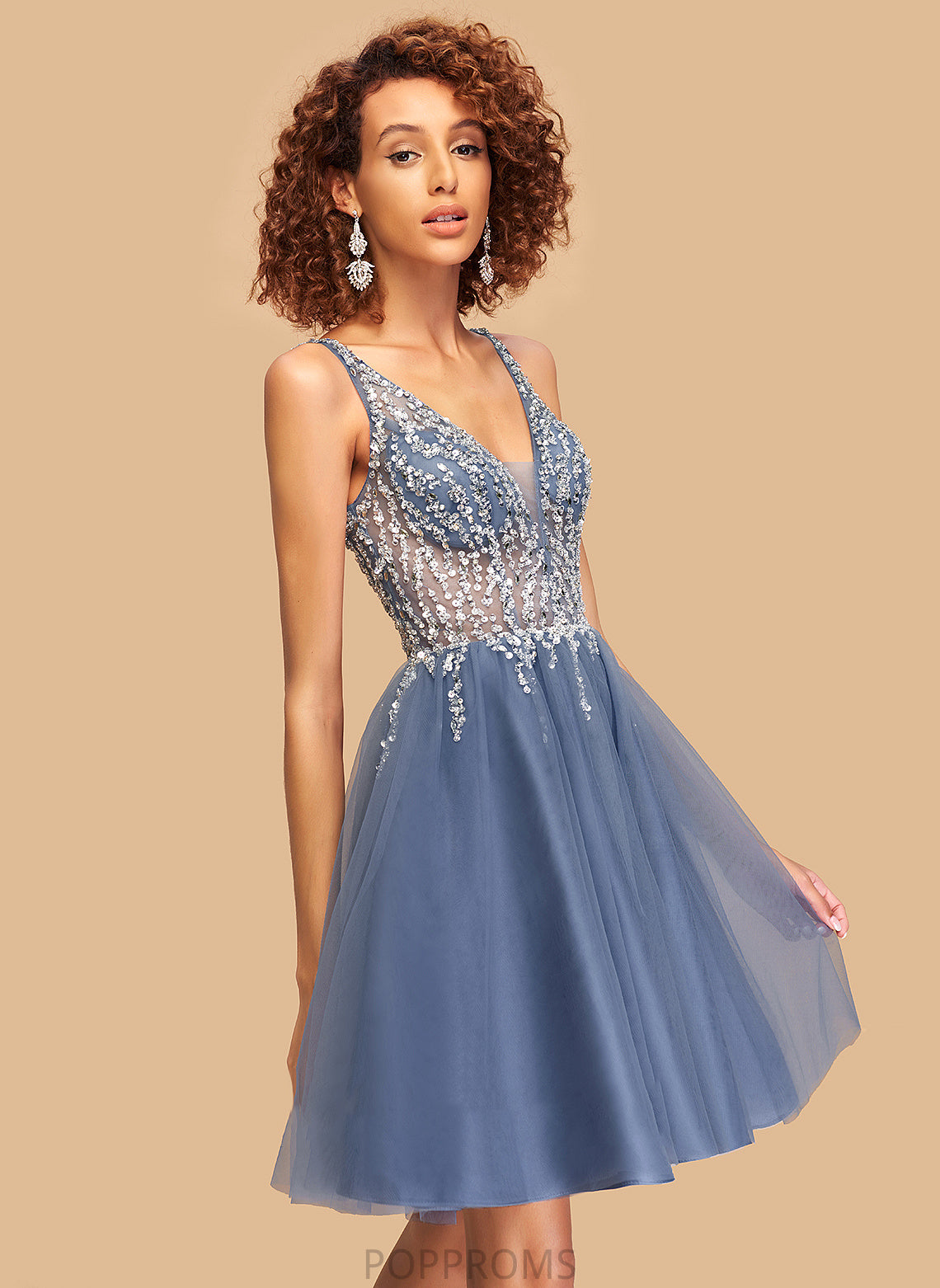 Tulle Beading A-Line Short/Mini V-neck Homecoming With Sequins Homecoming Dresses Abbigail Dress