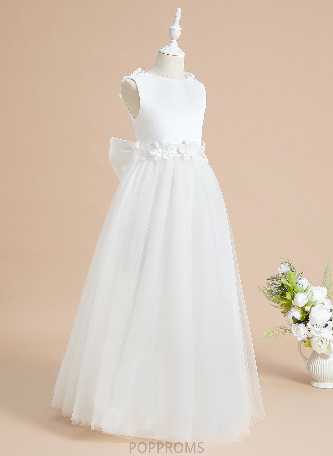 - Neck Scoop Floor-length Flower(s)/Bow(s) Flower Sleeveless Saniya Girl Flower Girl Dresses Dress A-Line Satin/Tulle With