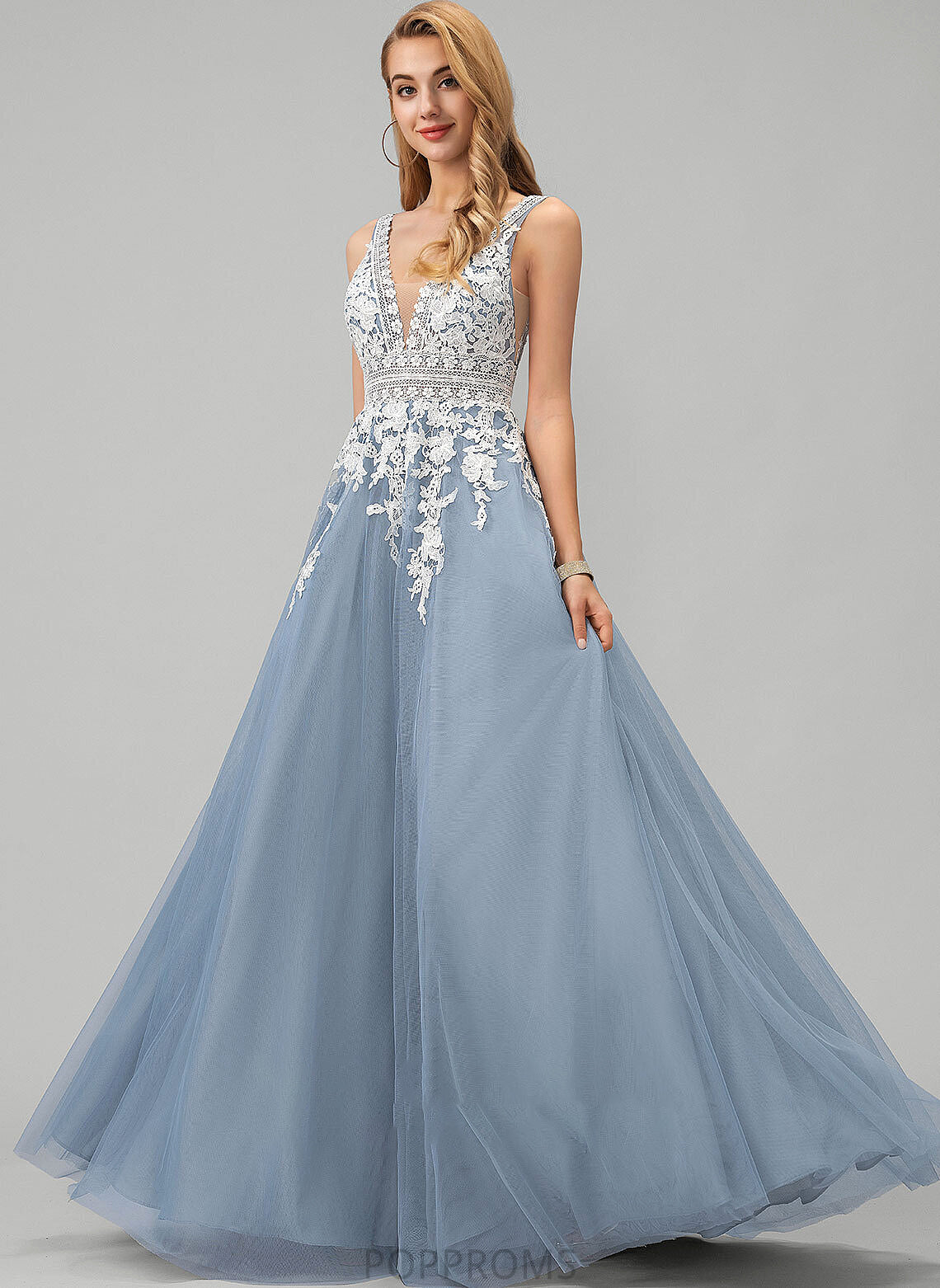 Ball-Gown/Princess Tulle Floor-Length With V-neck Prom Dresses Lace Johanna