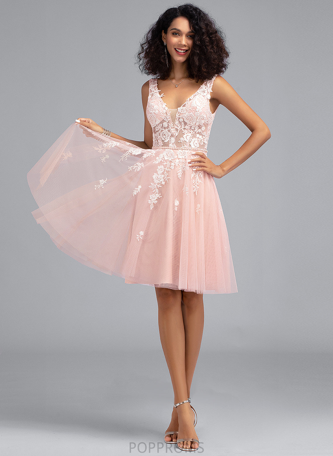 With Knee-Length Lace V-neck Dress A-Line Sequins Leyla Homecoming Dresses Beading Tulle Homecoming