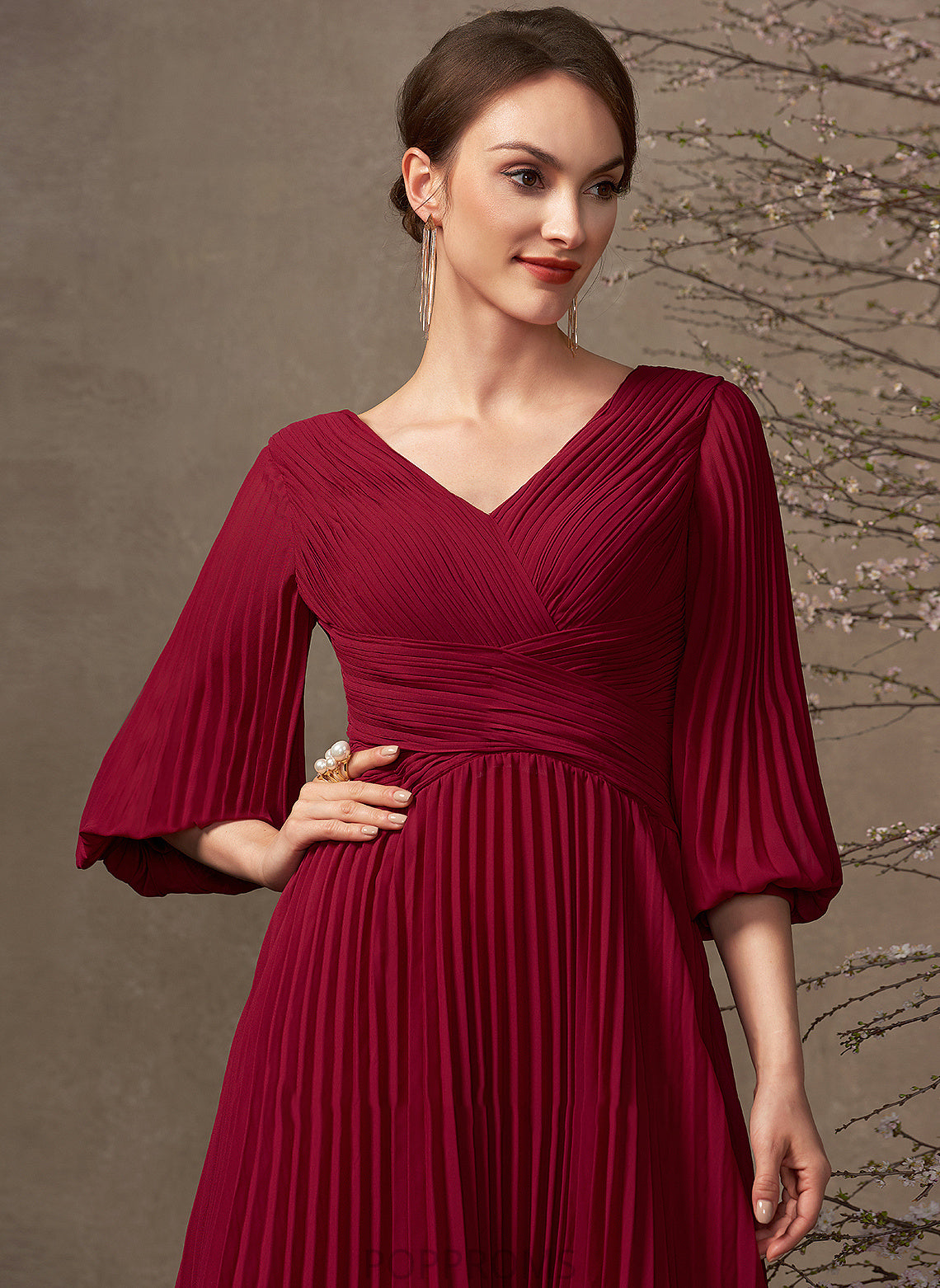 With Pleated Mother the Mother of the Bride Dresses Bride Dress of Chiffon Tea-Length V-neck Ina A-Line