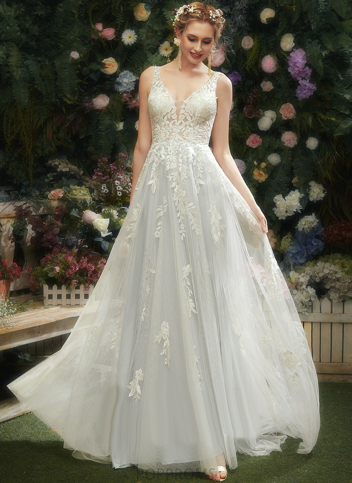 With Lace Sanai Tulle Dress Train Wedding Dresses A-Line V-neck Wedding Court