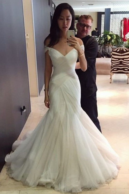 2024 Popular Off The Shoulder Mermaid/Trumpet Wedding Dresses With Ruffles Lace Up