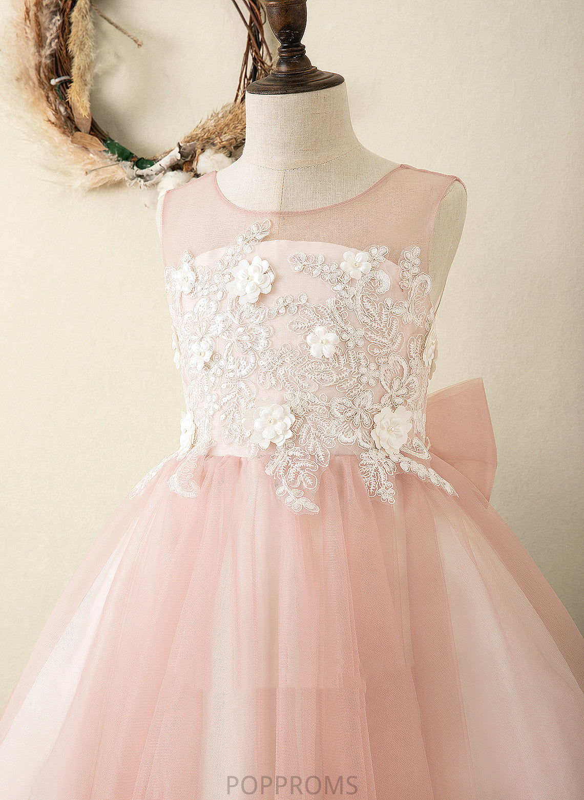 With Flower Girl Dresses Flower Bow(s)/V - Dress A-Line Back Girl Sleeveless Scoop Satin/Tulle Neck Knee-length Emilie