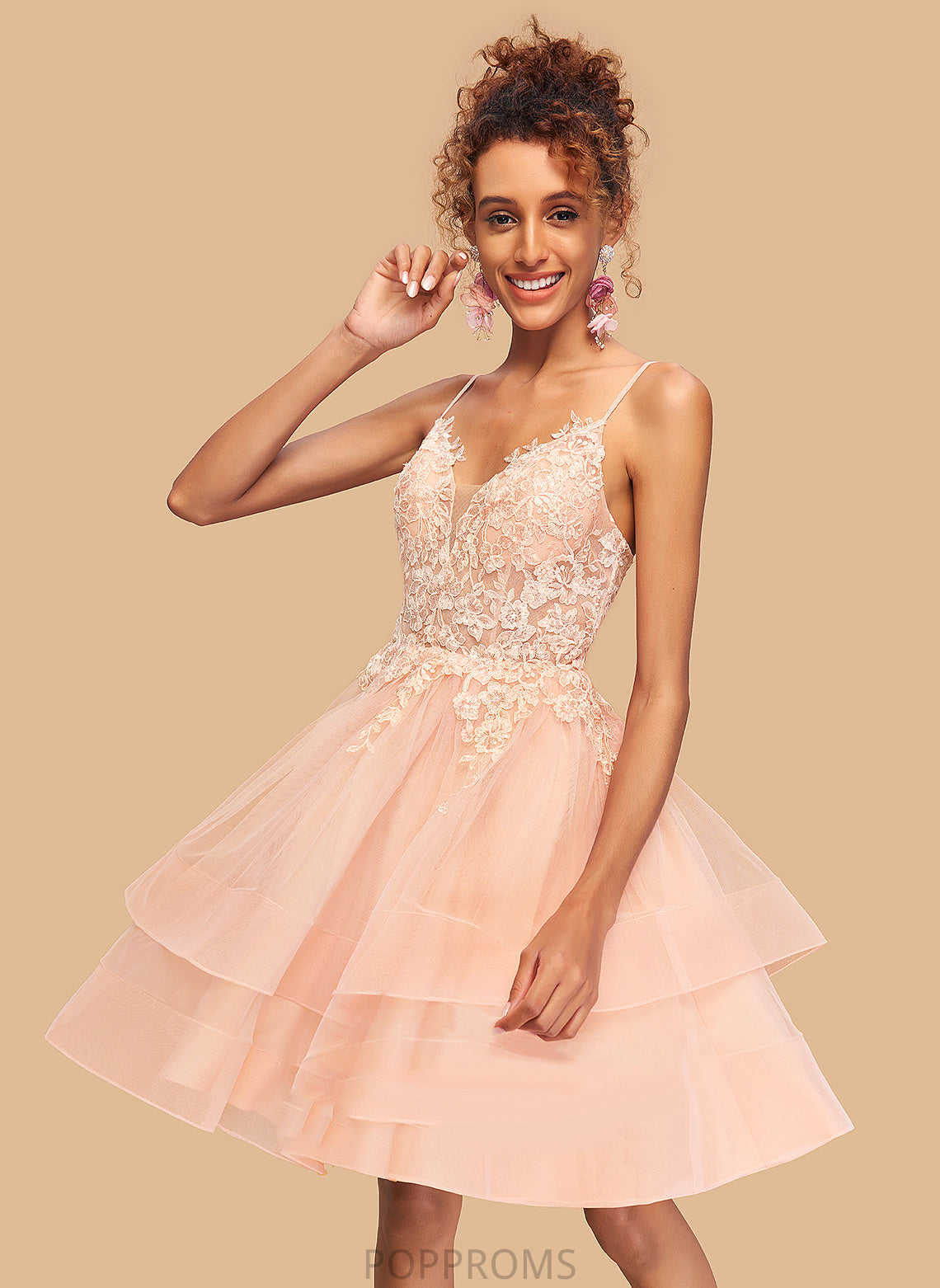 With Lace A-Line Short/Mini Rayne Homecoming Dresses V-neck Tulle Homecoming Dress