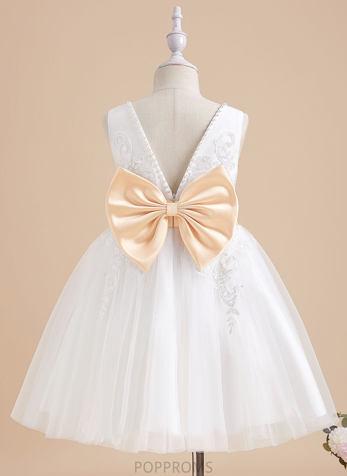 With Sash/Beading/Bow(s) Girl A-Line Flower Knee-length Tulle/Lace V-neck Dress Flower Girl Dresses Sleeveless - Kaylin