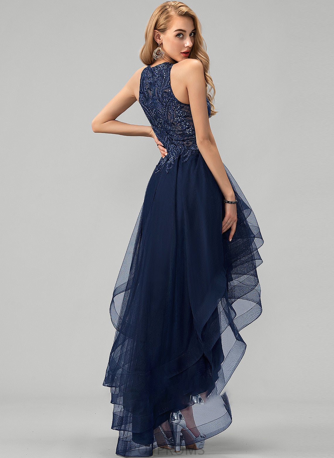 Scoop Asymmetrical Neck Prom Dresses Tulle Ball-Gown/Princess Lace Sequins Pearl Beading With