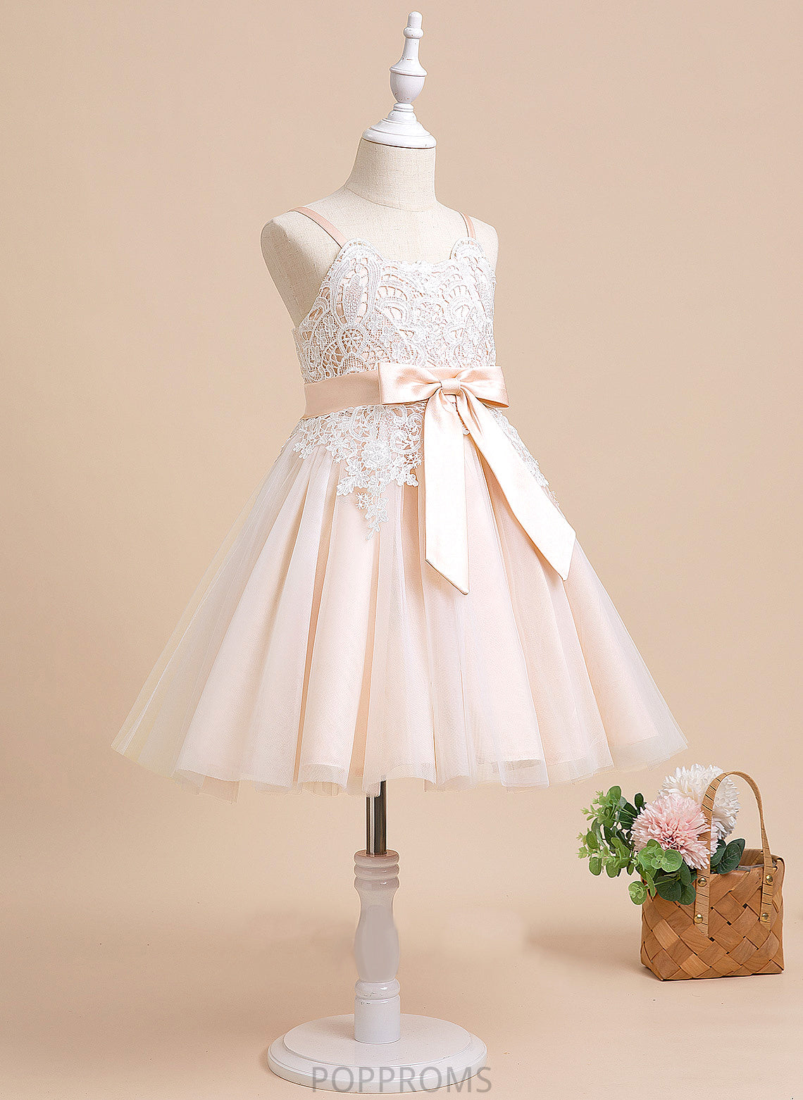 - Bow(s) Flower Girl Dresses Neck Flower Tulle Danielle Girl A-Line Dress Sleeveless Knee-length With Scalloped