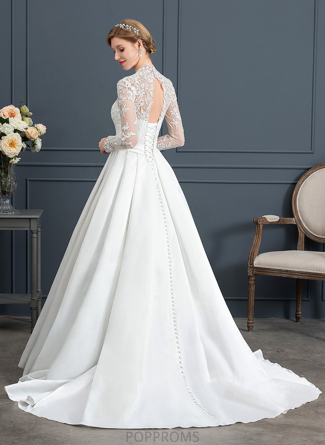 Wedding Wedding Dresses Ball-Gown/Princess Satin V-neck Dress With Bow(s) Court Lace Shirley Train