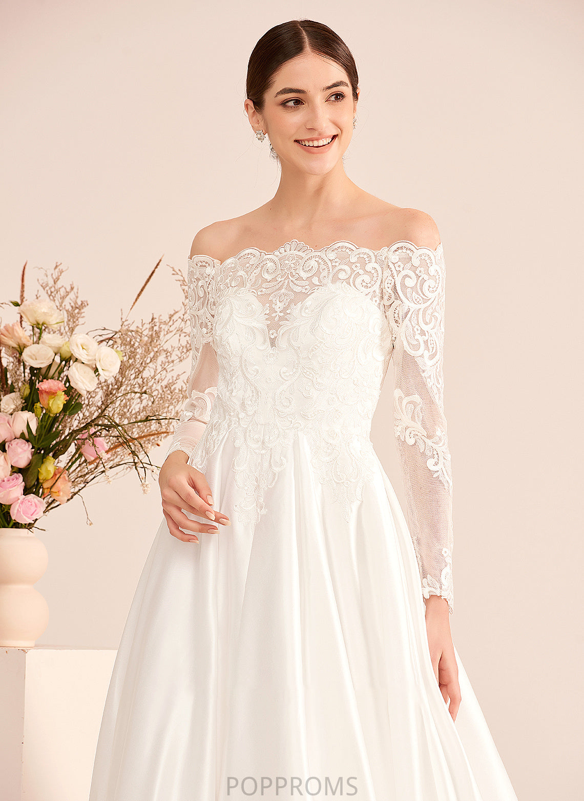 Ball-Gown/Princess Wedding Dresses With Off-the-Shoulder Wedding Court Lace Dress Train Yamilet