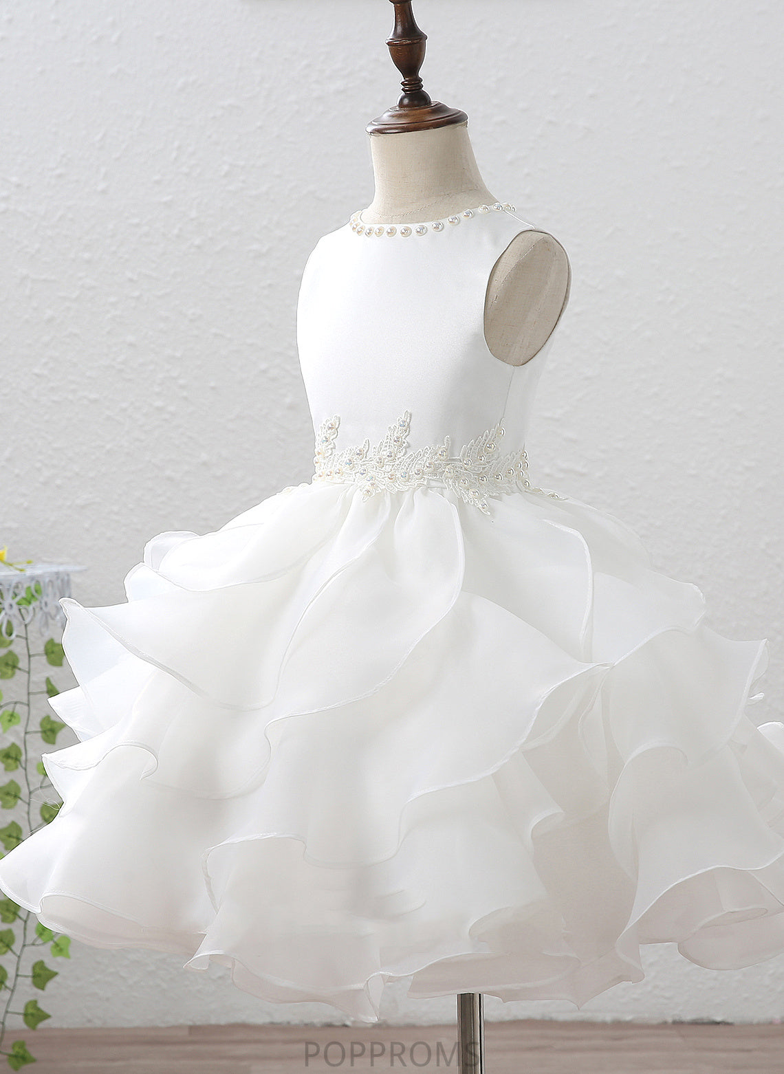 Train Flower Girl Dresses Scoop Court Organza/Satin With Ruffles/Beading/Appliques - Flower Ball-Gown/Princess Sleeveless Dress Aimee Neck Girl